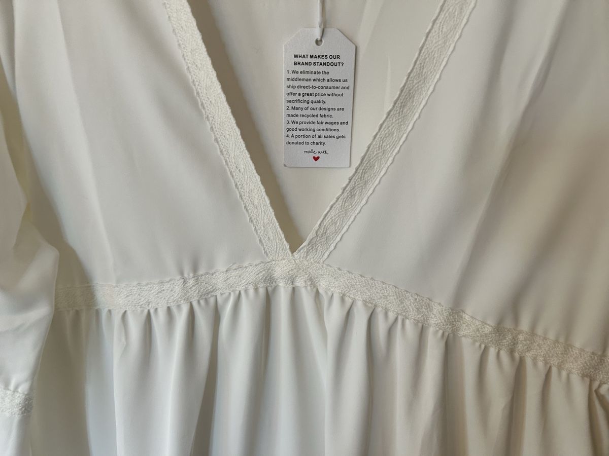 Vestiti: White Lace Dress, never worn, size Medium. – Nuovo e nell'imballaggio originale da Zürich venduto da Mistral61 1
