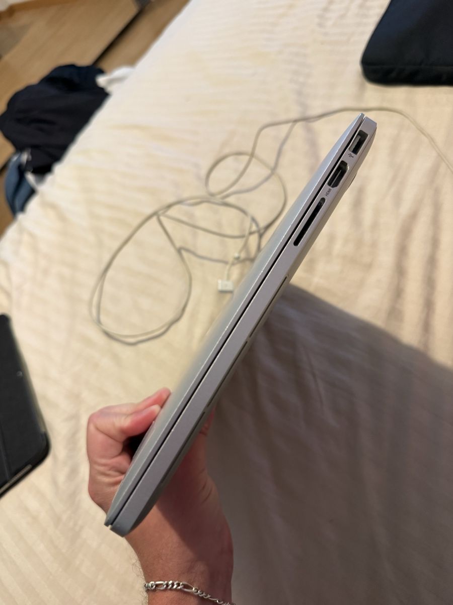 Apple Notebook: Macbook Pro 2015  – Usato da Zürich venduto da pco_s7yn 4
