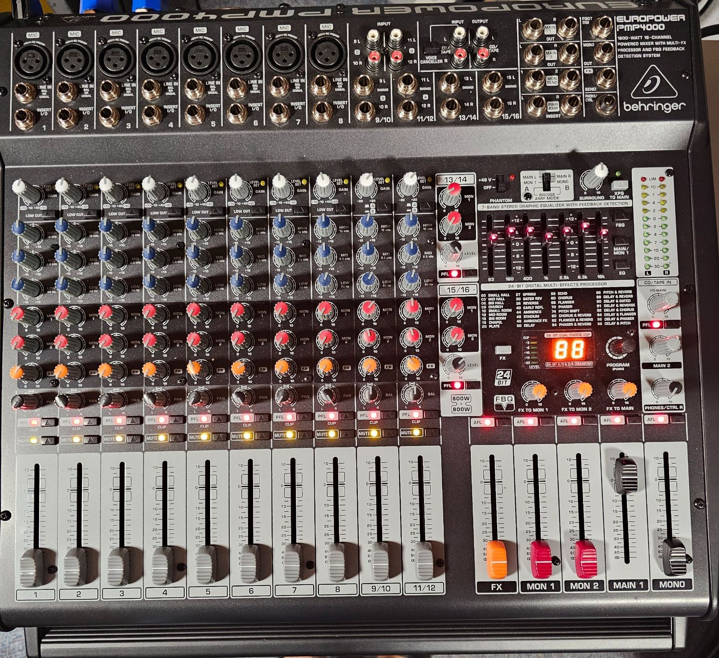 Behringer Console di mixaggio: Europower mixer PMP 4000 – Usato da Dürnten venduto da Anbra1