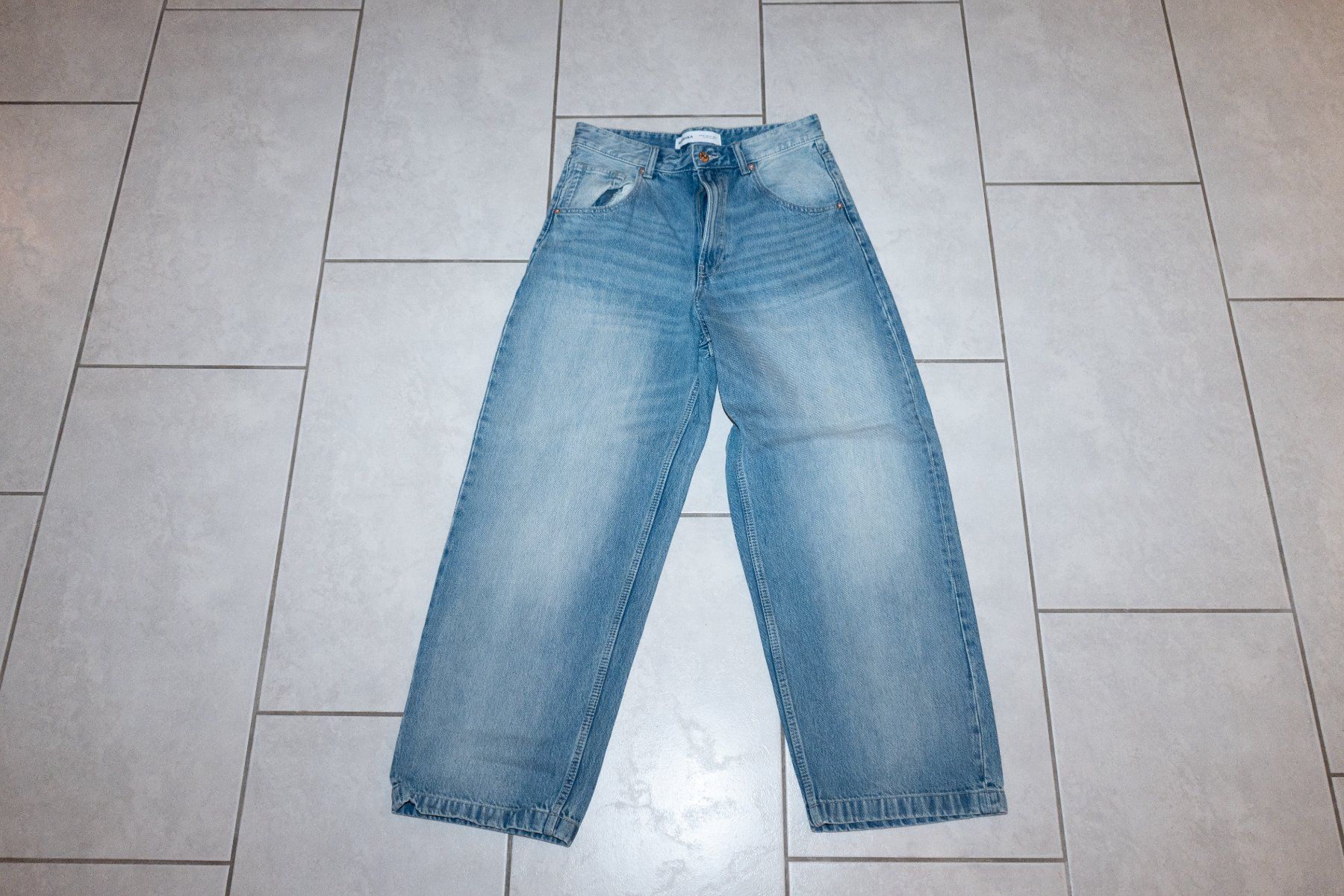 Bershka Jeans: Baggy Blue Wahed Jeans – Usato da Arni AG venduto da yannick_207
