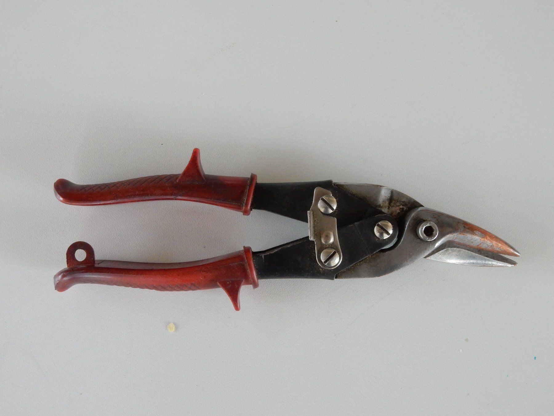 Tous les outils: Blechschere rot/schwarz gebraucht 1 Stück – D'occasion à Neuenegg par wisteibe 1