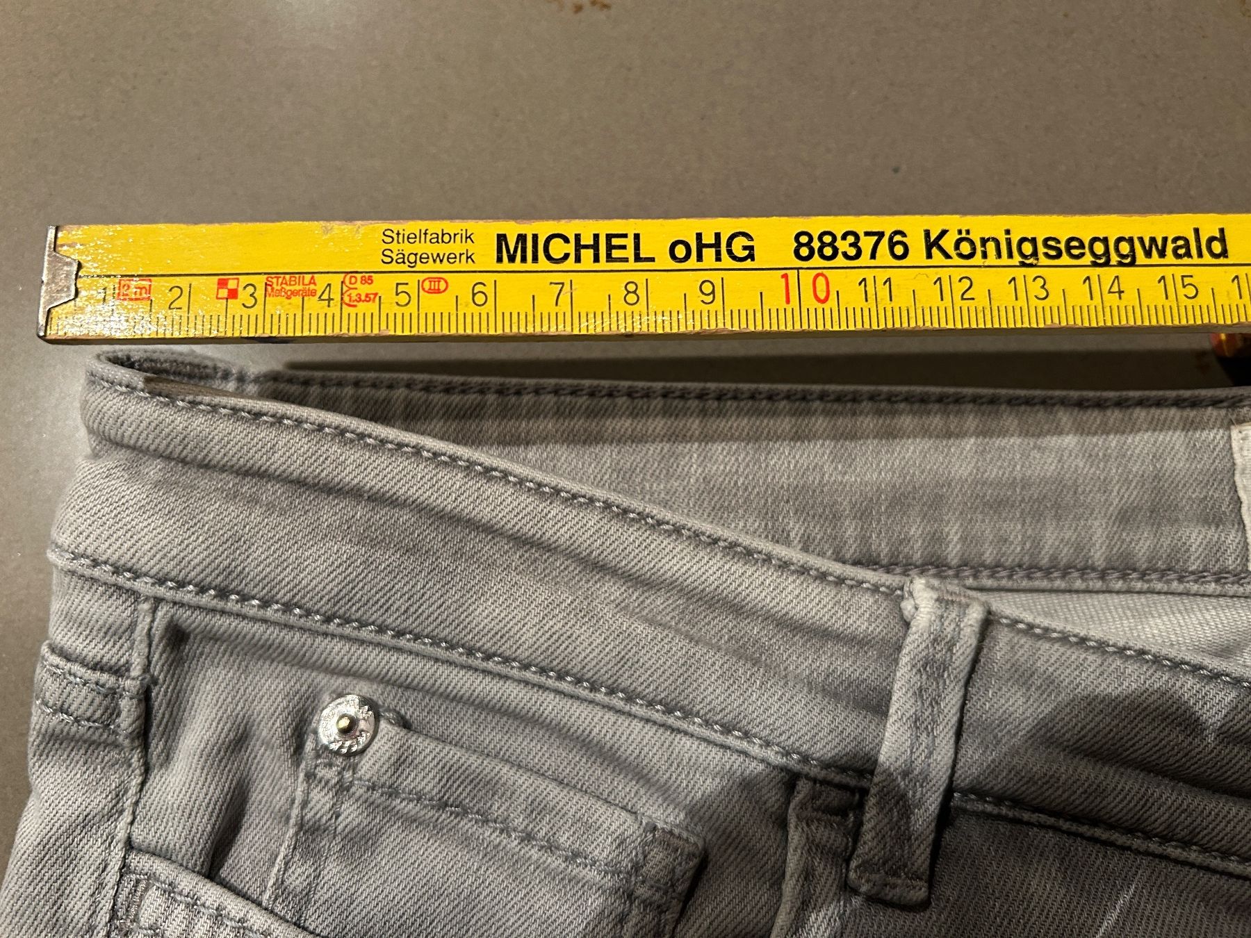 Max Mara Jeans: Max Mara Jeans, hellgrau, Grösse 40 – Gebraucht aus St. Urban von uschi73 6