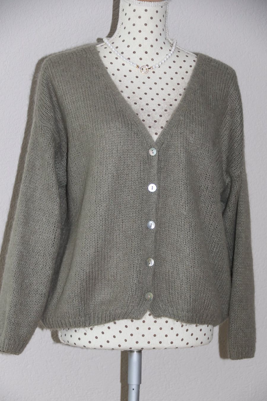 Jacken: Tolle Strickjacke Gr.M – Gebraucht aus Oberwil-Lieli von Svetlana28 2