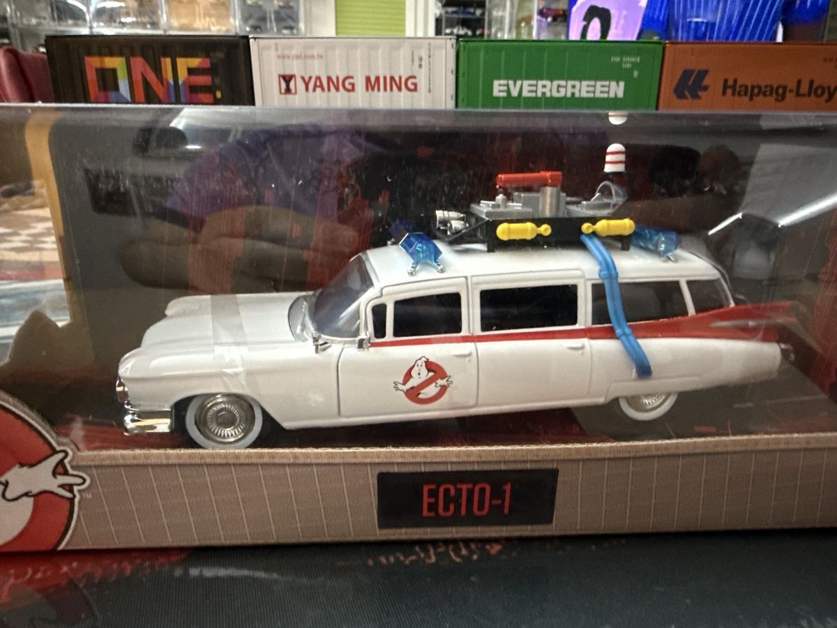Jada Toys Modellini d'auto: Ghostbusters Ecto-1 Auto Neu in OVP, – Nuovo e nell'imballaggio originale da Basel venduto da Zomeg