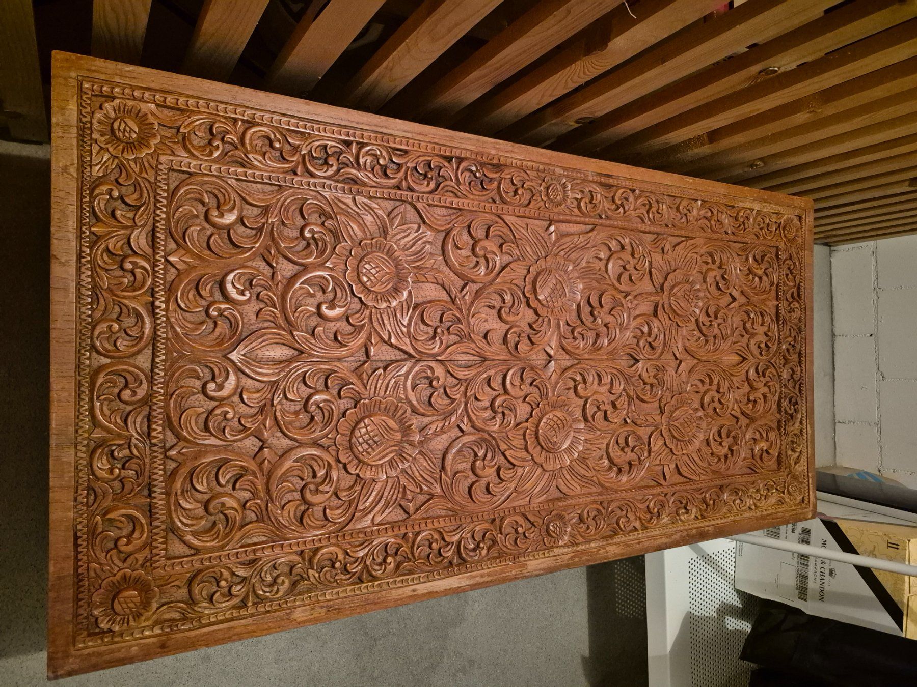 Articoli in legno: Handgeschnitzter Couchtisch, orientalischer S – Usato da Zürich venduto da yanickaem89