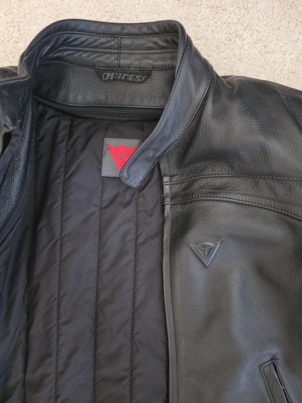 Dainese Giacche: Dainese Leather Motorcycle Jacket Size 50 Black – Usato da Schlieren venduto da JBalola 5