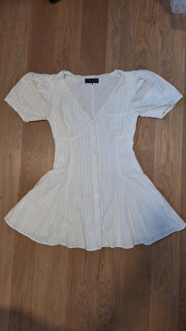 Zara Vestiti: Sommerkleid weiss Grösse 34 – Usato da Weisslingen venduto da igszehn