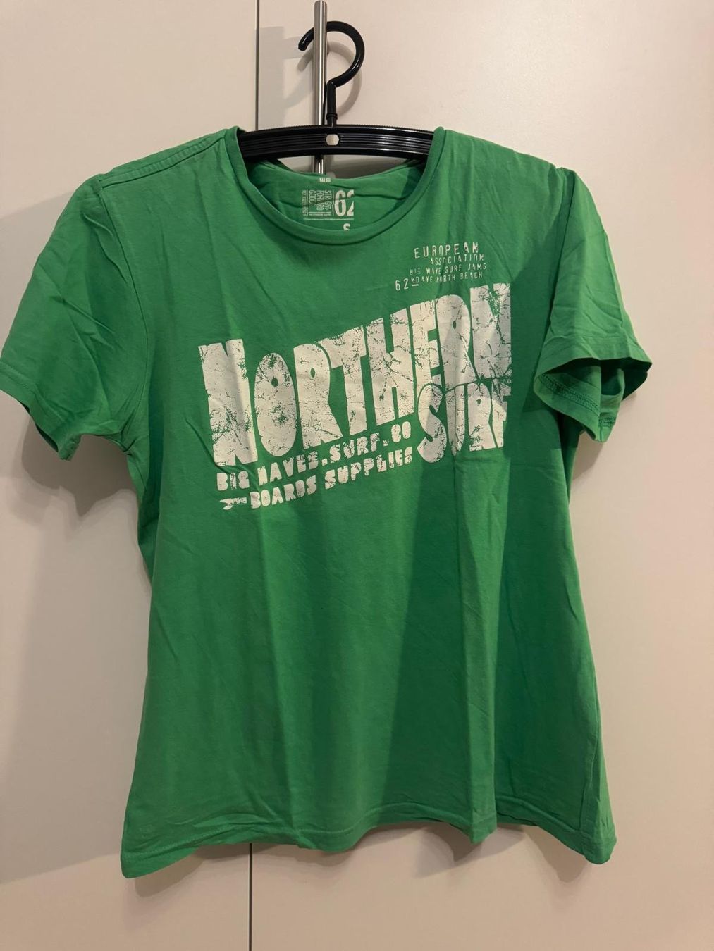 T-shirt: T-Shirt grün – Usato da Reichenburg venduto da Noele123