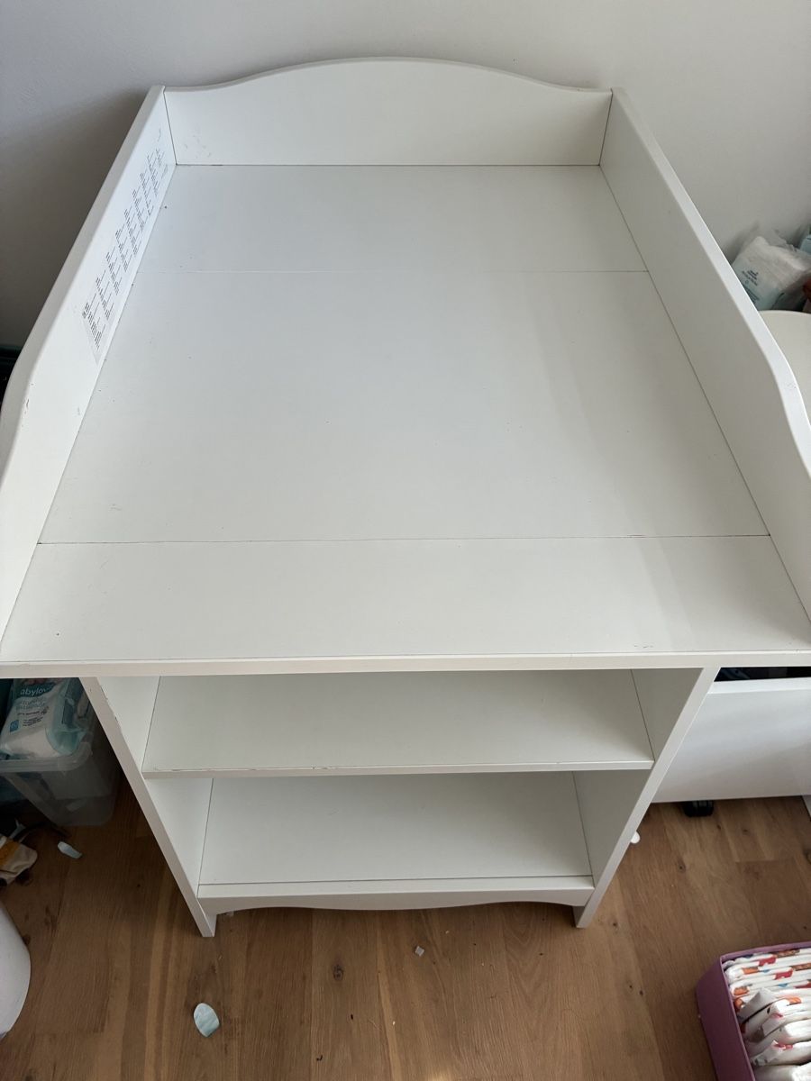 Ikea Fasciatoi & Accessori: Wickeltisch Ikea + 2 Regale – Usato da Saland venduto da Francyherrera 4