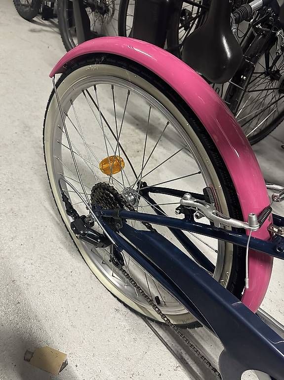 Decathlon Biciclette: Vélo btwin 500 rose – Usato da Genève venduto da anj_9y2p 3