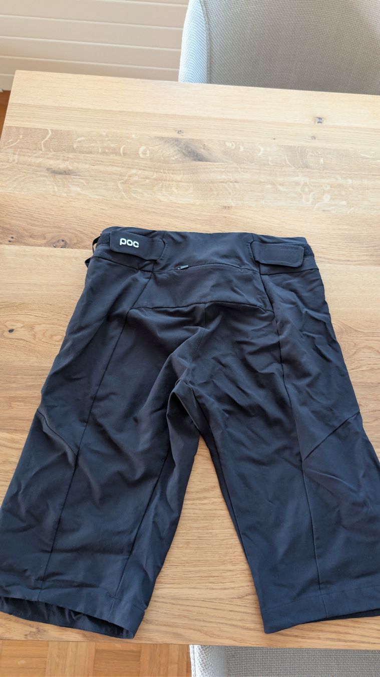 Pantaloni: POC Veloshorts Herren Schwarz Grösse X-Small – Nuovo (secondo la descrizione) da Meilen venduto da jul_x66q 1