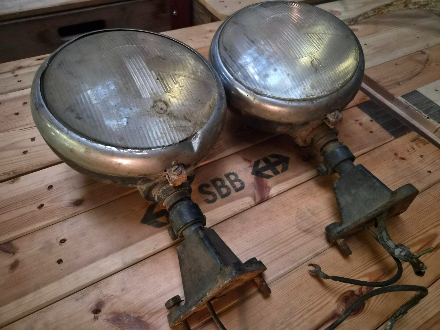 Trattori: 1 Posten Oldtimer Scheinwerfer, Lampen zu Traktor, LKW – Usato da Dürnten venduto da Bachtel84 1