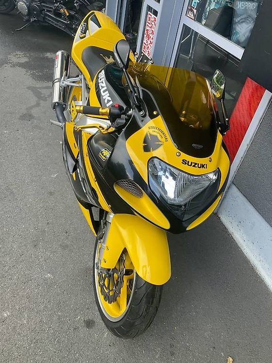 Suzuki Strada: Suzuki GSX-R 750 ab Service und MFK. Neuwertig. Top Zustand. – Usato da Ringgenberg BE venduto da aoulouz10 2