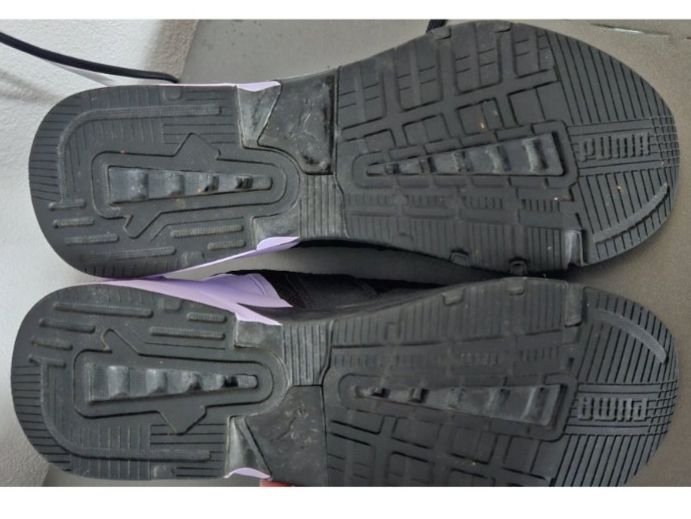 Puma Damenschuhe: Puma Sneakers schwarz-lila Gr.39 – Gebraucht aus Hettlingen von Leaena279 2