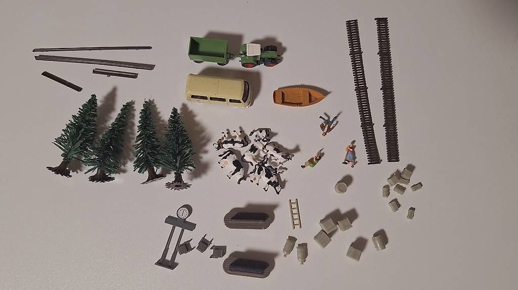 Modellbausätze & Standmodelle: Verschiedens Modelbau Zubehör – Gebraucht aus Chur von Rafael.Sch