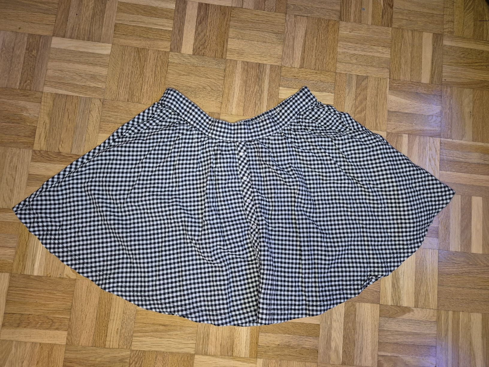 Esprit Lotti di vestiti: Kleidung Bundle; Rock, T-shirts und Kleid – Nuovo (secondo la descrizione) da Kreuzlingen venduto da soupris 1