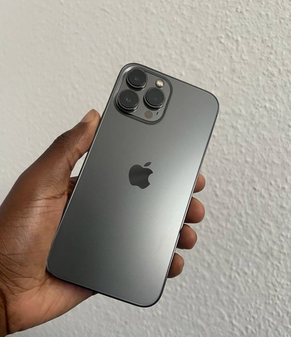 Apple Handys / Smartphones: iPhone 13 Pro Max (256GB) Akku 100% – Gebraucht aus Luzern von Waince786