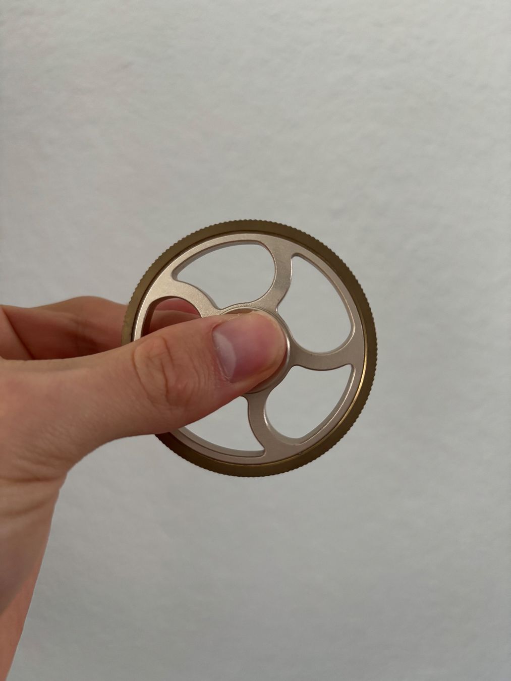 Giocattoli: PREMIUM Fidget Spinner (Metall) – Usato da Schlieren venduto da sch_df8p 1