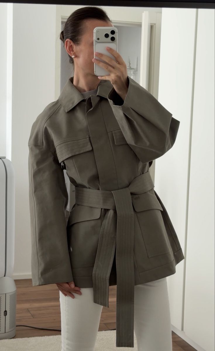 Max Mara Giacche: Max Mara trench impermeabile – Nuovo e nell'imballaggio originale da Paradiso venduto da viorea