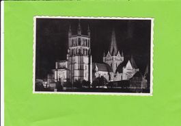Lausanne-La Cathédrale illuminée