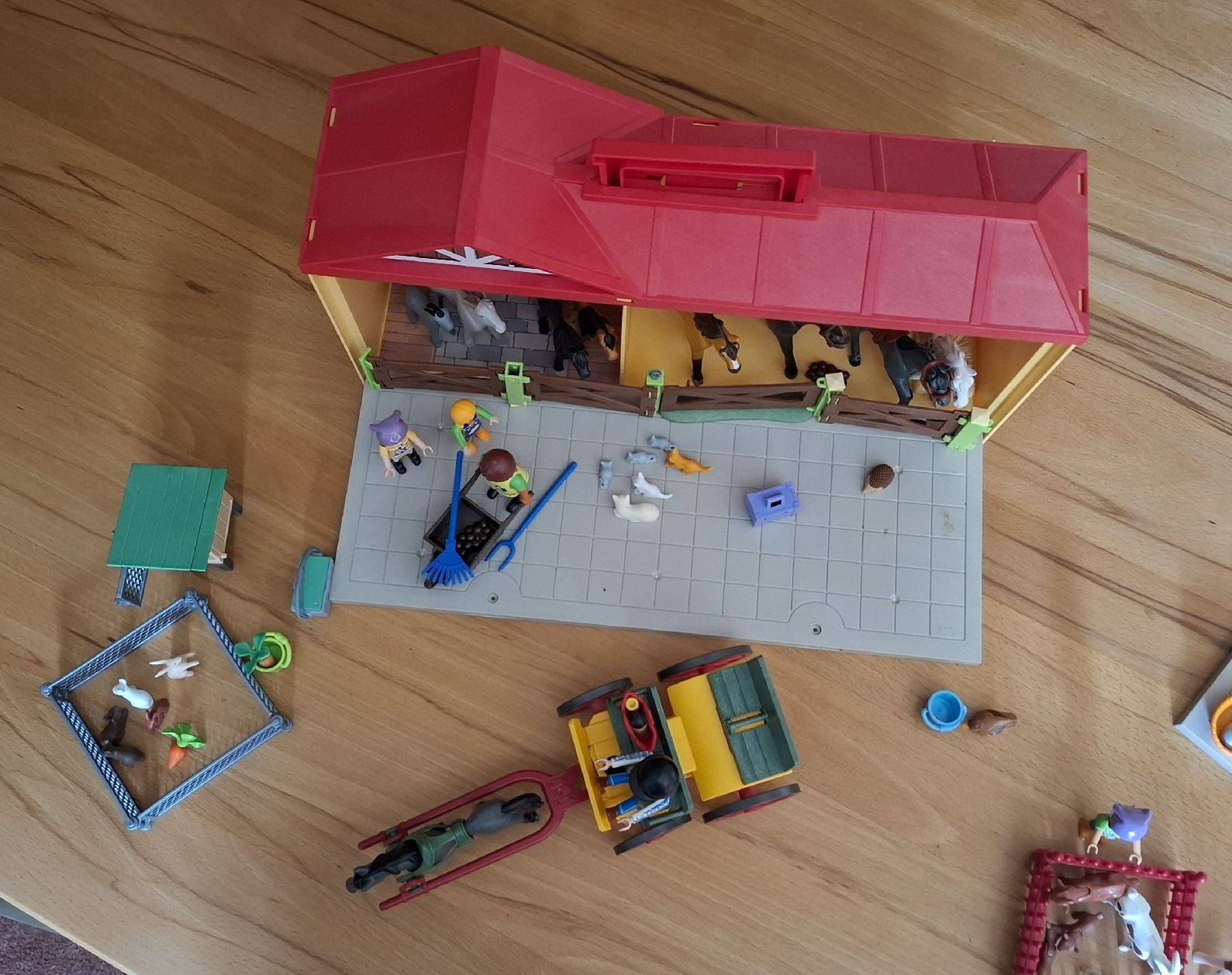 Playmobil Giocattoli: Playmobil Pferdeställe – Usato da Marbach SG venduto da Mmyway 4
