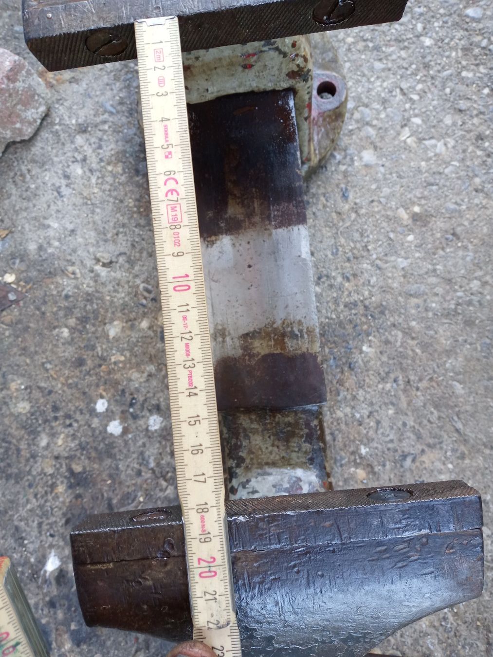 Tutti gli attrezzi: Schraubstock 180mm 25KG – Usato da Prez-vers-Siviriez venduto da Monija70 2