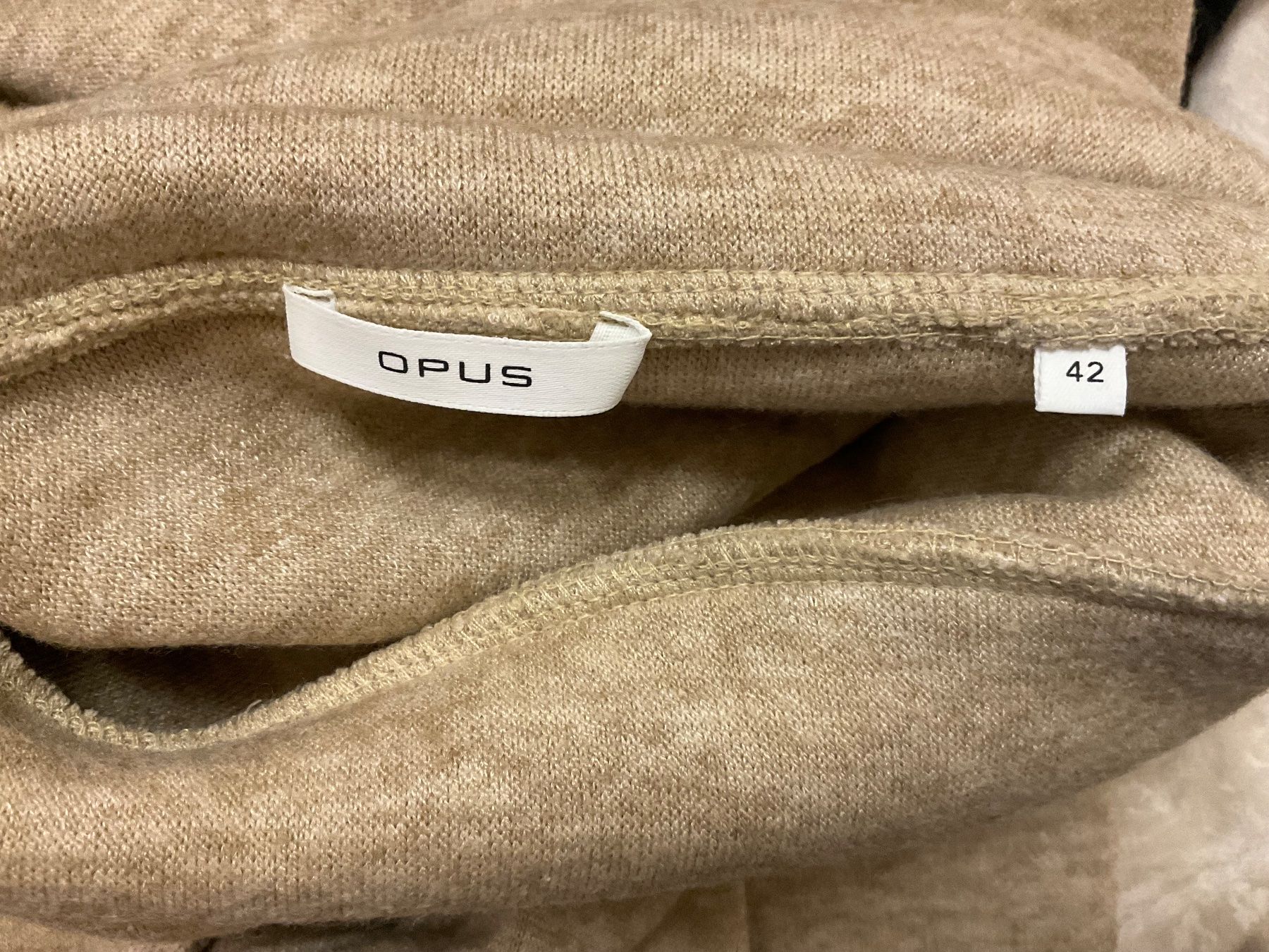 Opus Maglioni & Felpe: OPUS ROLLKRAGEN PULLOVER M. 3/4 ARM GRÖSSE 42 – Usato da Scuol venduto da Lotus2020 2