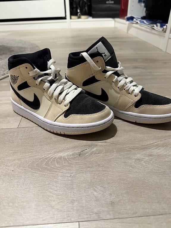 Jordan Scarpe da uomo: Air Jordan 1 mid Guava Ice – Usato da Taverne venduto da buc_ggg9 2