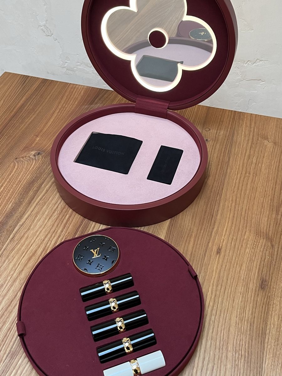 Make-up: Louis Vuitton Make-up-Set – Nuovo e nell'imballaggio originale da La Chaux-de-Fonds venduto da mal_29gk 1