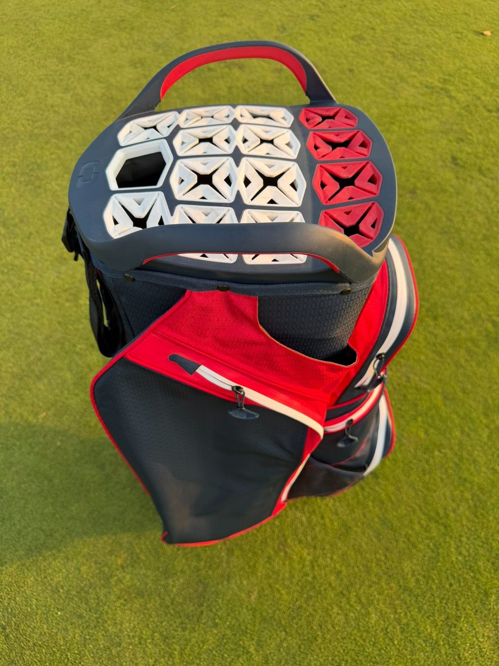 Ogio Taschen: Golfbag - Ogio All Elements Silencer - Cartbag – Neu (gemäss Beschreibung) aus Cham von Harru 7