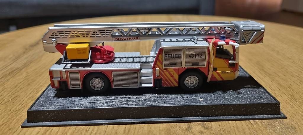 Modellini d'auto: Feuerwehr Iveco – Usato da Landquart venduto da Predi91 2