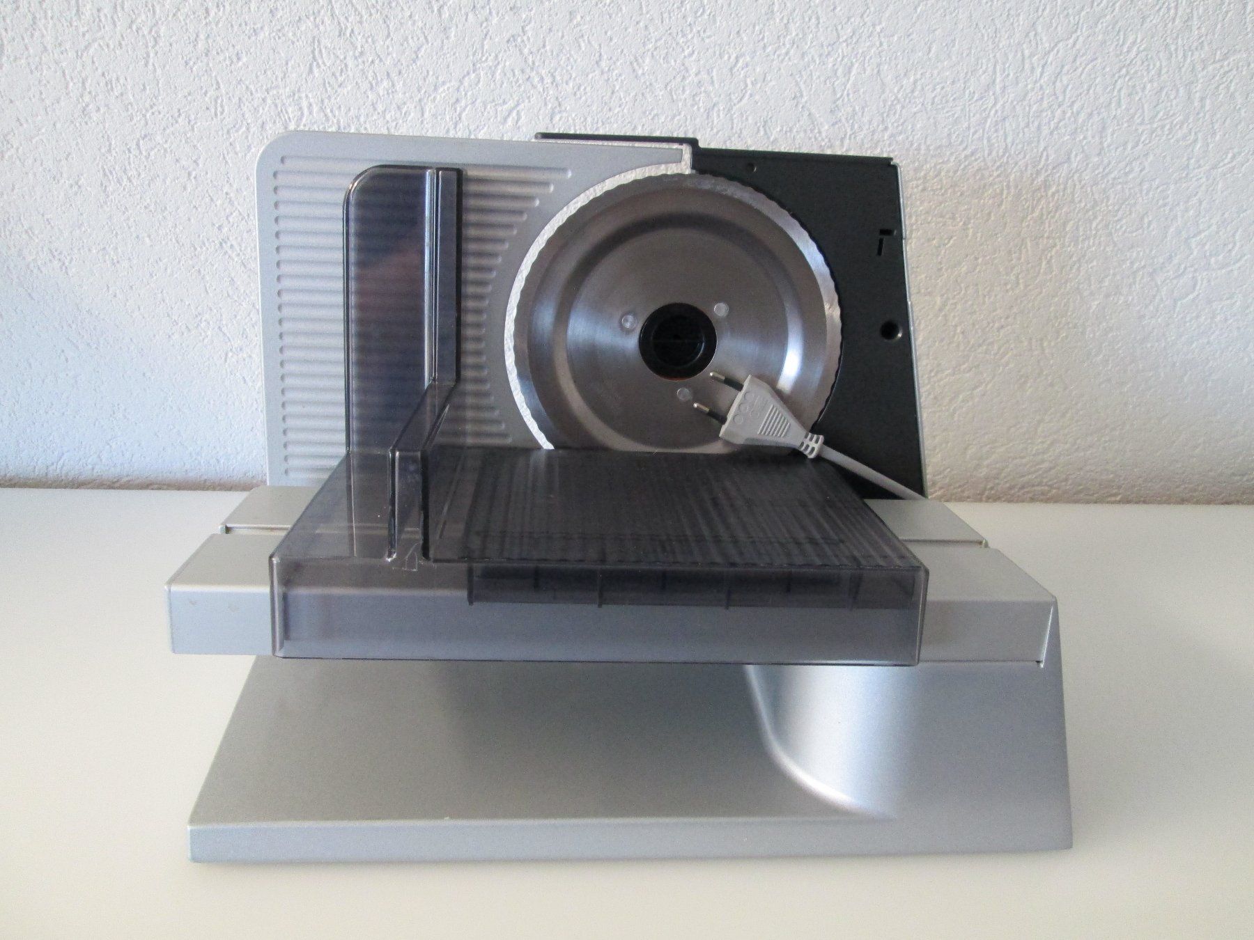 Küchengeräte: Aufschnittmaschine – Gebraucht aus Movelier von KRASI61