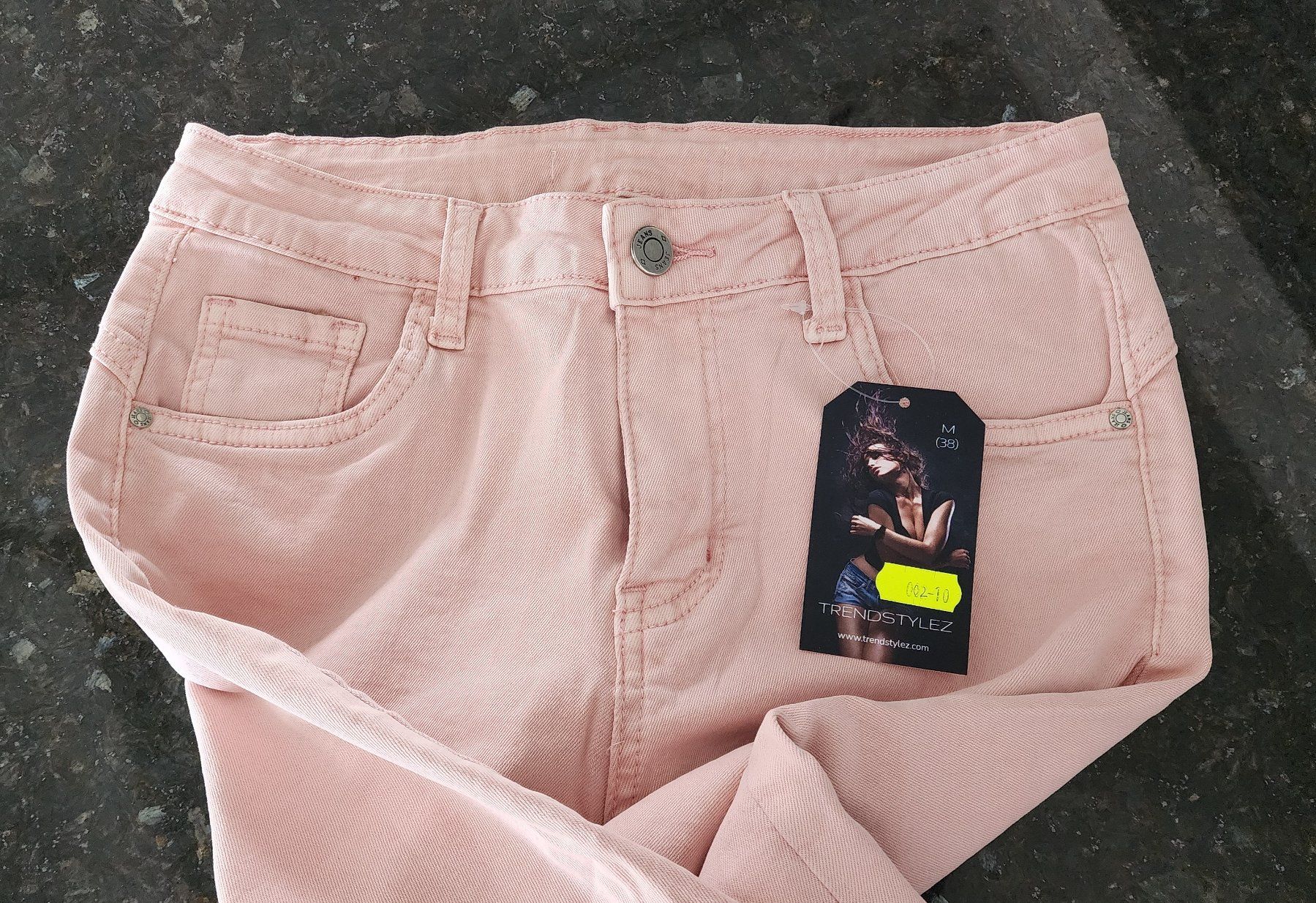 Jeans: Röhrenjeans in altrosa – Nuovo e nell'imballaggio originale da Gempen venduto da Stefy0