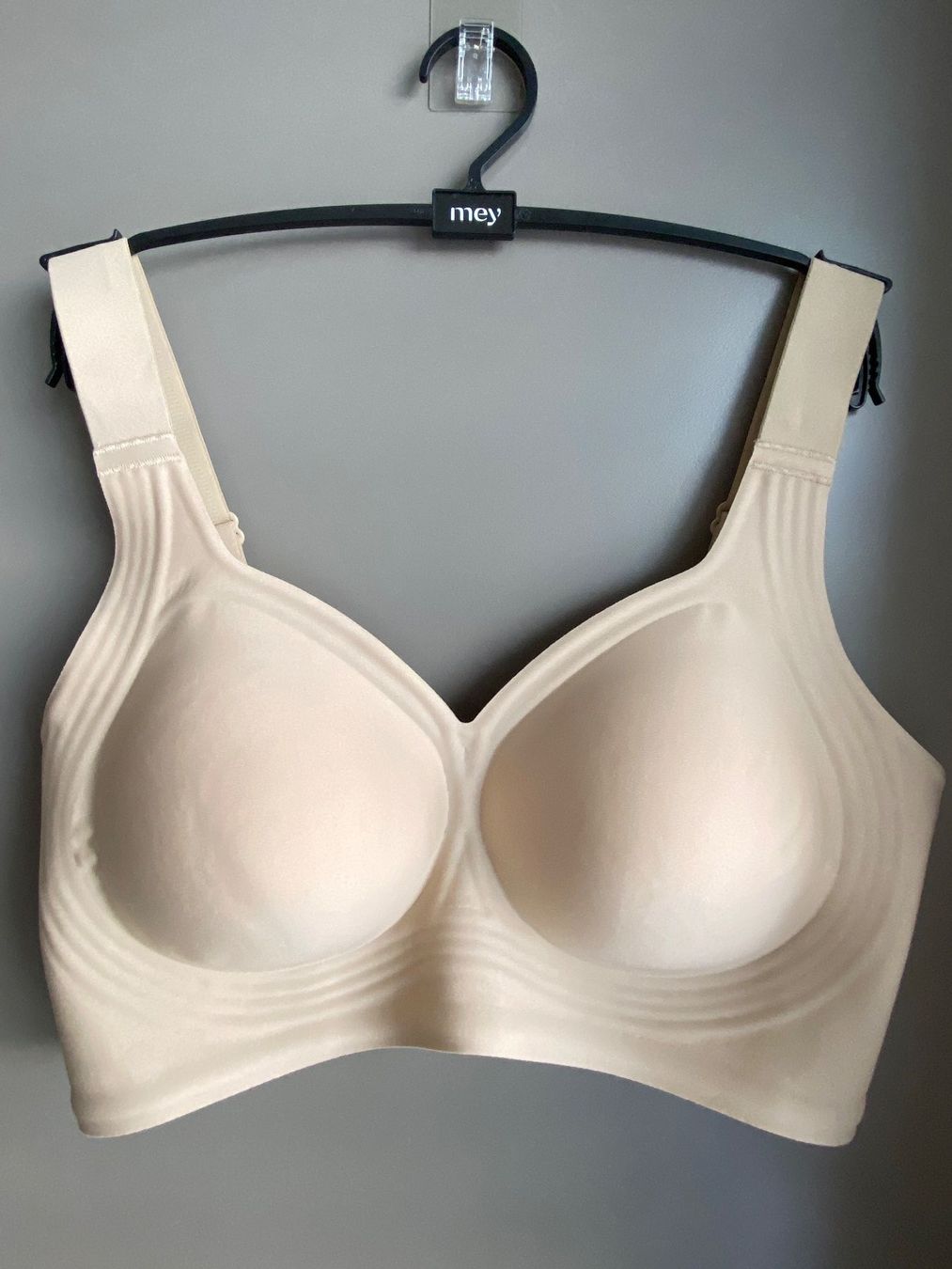 Autres dessous: Velura - drahtloser Jelly BH, M – Neuf avec emballage d'origine à Meisterschwanden par Lapins2019
