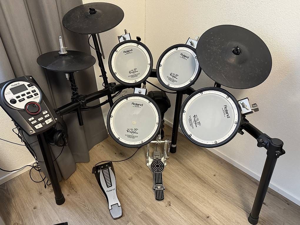 Strumenti musicali: E-Drum von Roland – Usato da Brunnen venduto da bentica