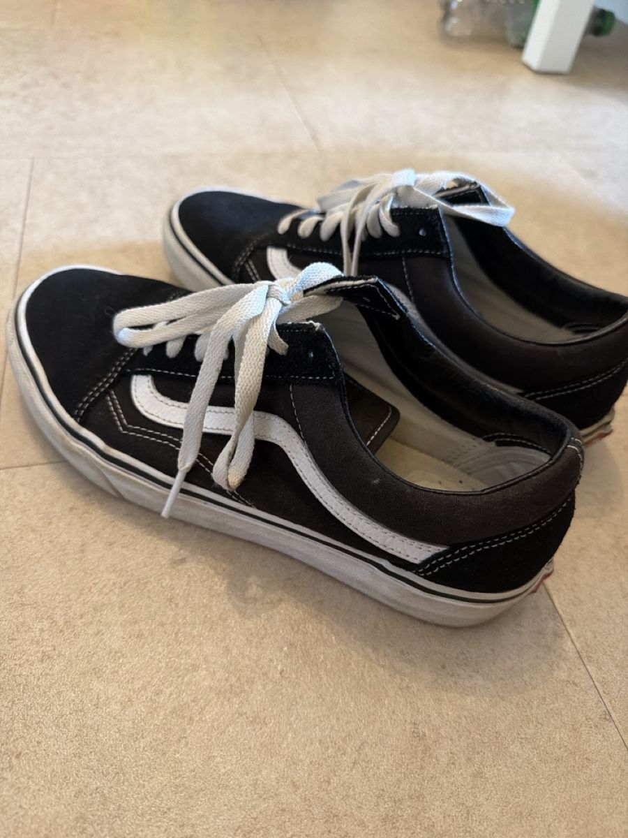 Vans Herrenschuhe: Vans Old Skool Sneaker Grösse 40.5 – Gebraucht aus Bern von arina.b 1