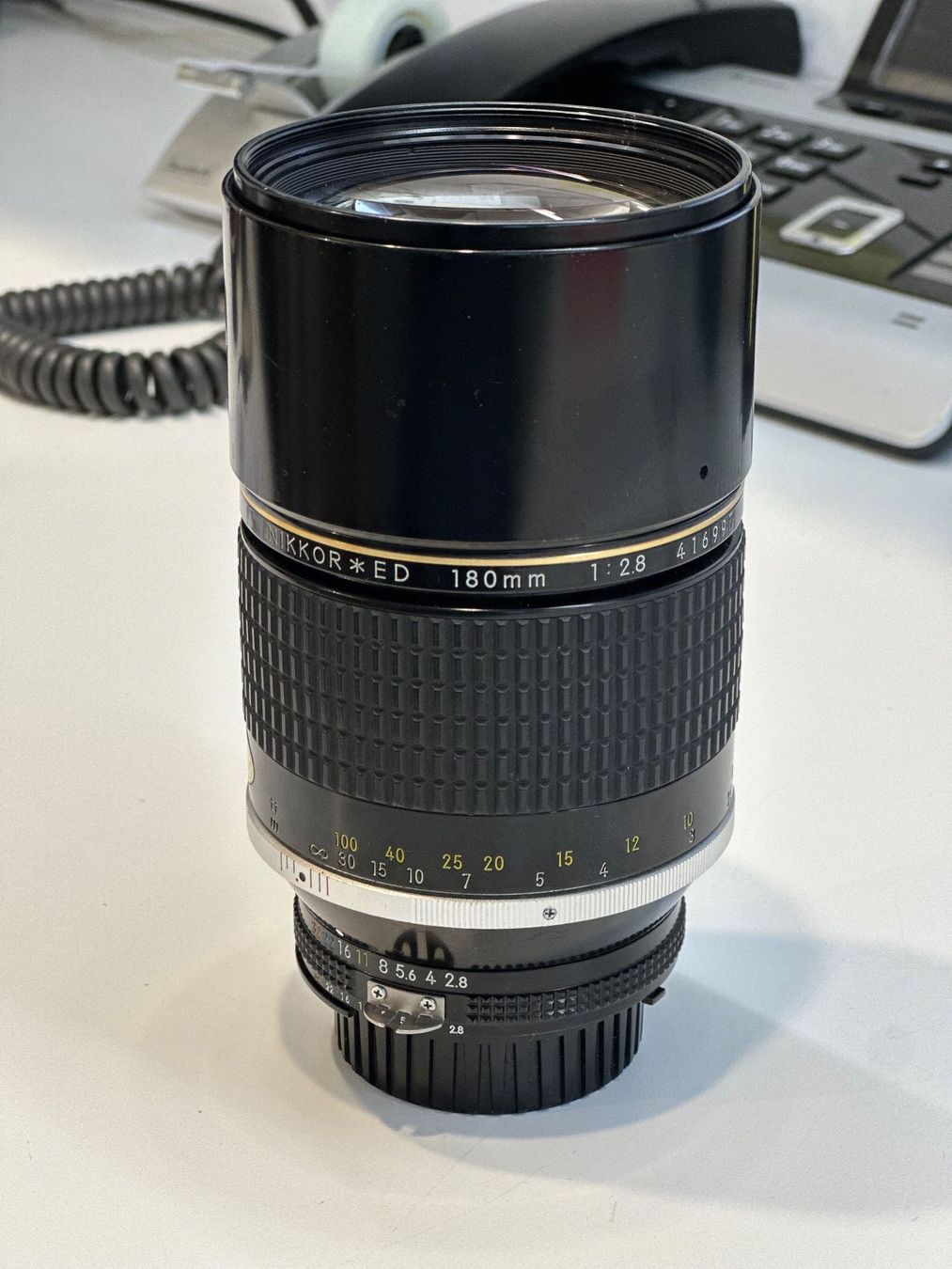 Nikon Obiettivi: Nikon 2.8/180mm – Usato da Wolfhausen venduto da Foto-Brocki