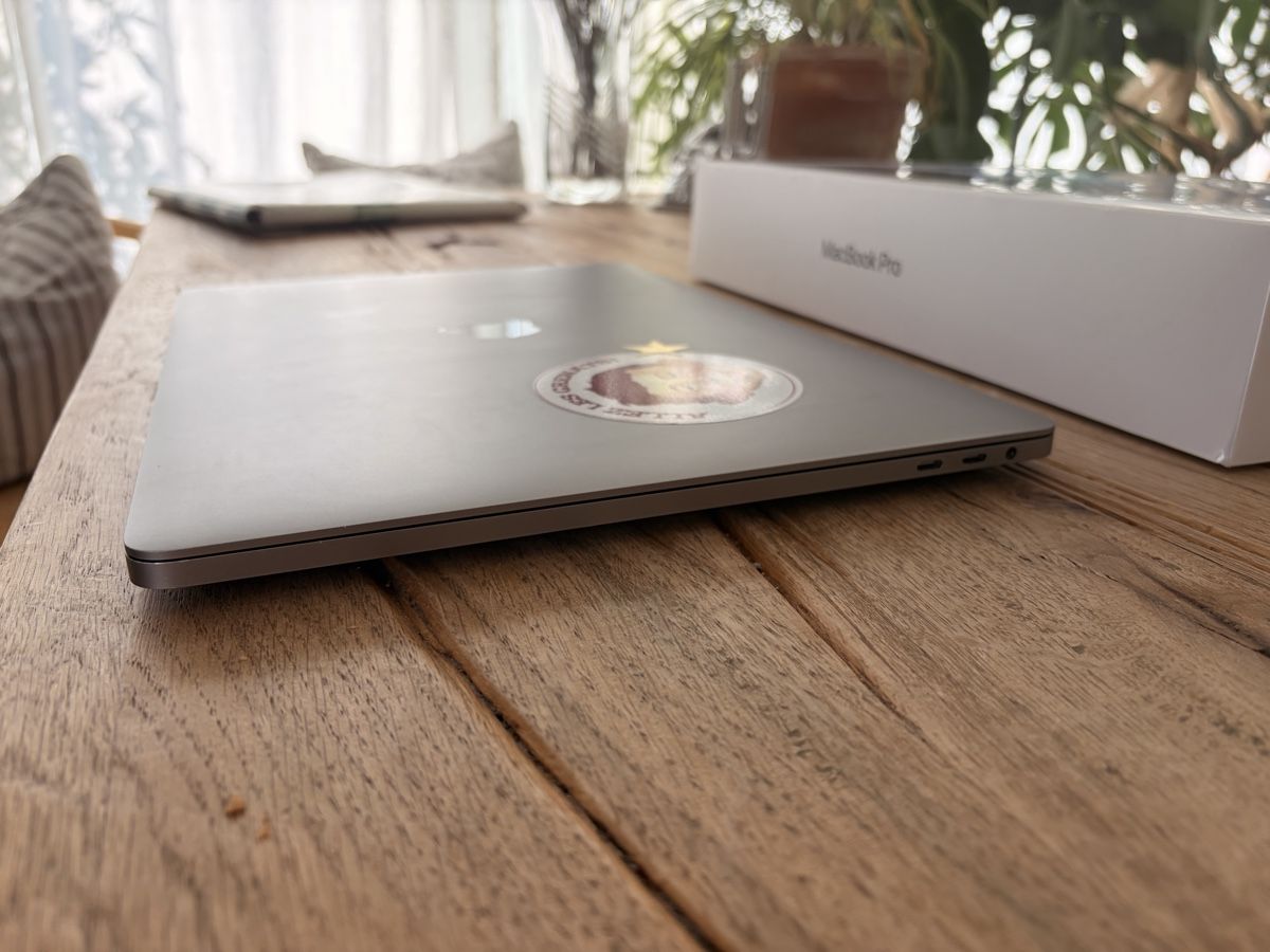 Apple Notebooks: MacBook Pro 16“, Space Gray, 16 GB RAM – Gebraucht aus Vogelsang AG von hannahlea 6
