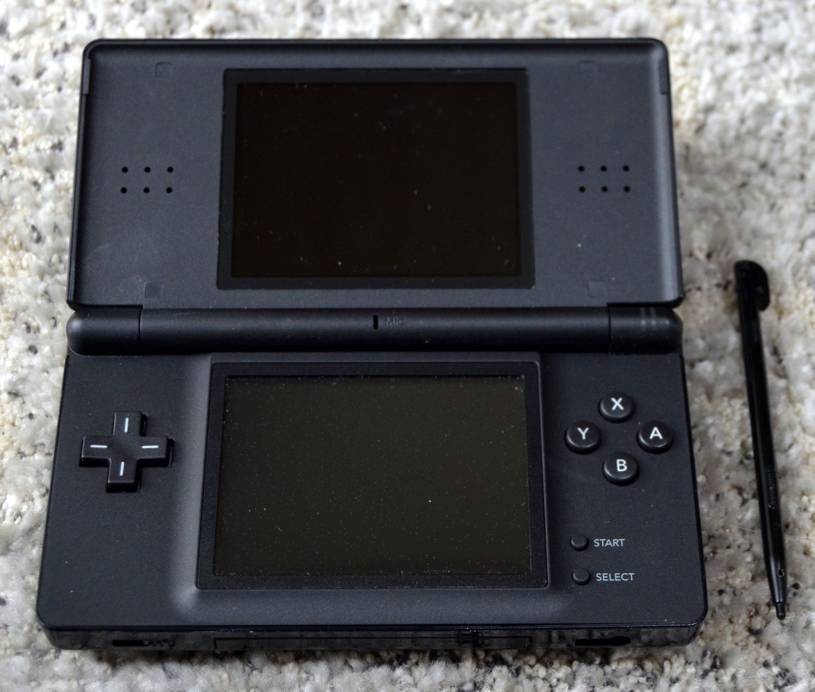 Nintendo Konsolen: Nintendo DS Lite – Gebraucht aus Collonges von arashee 2