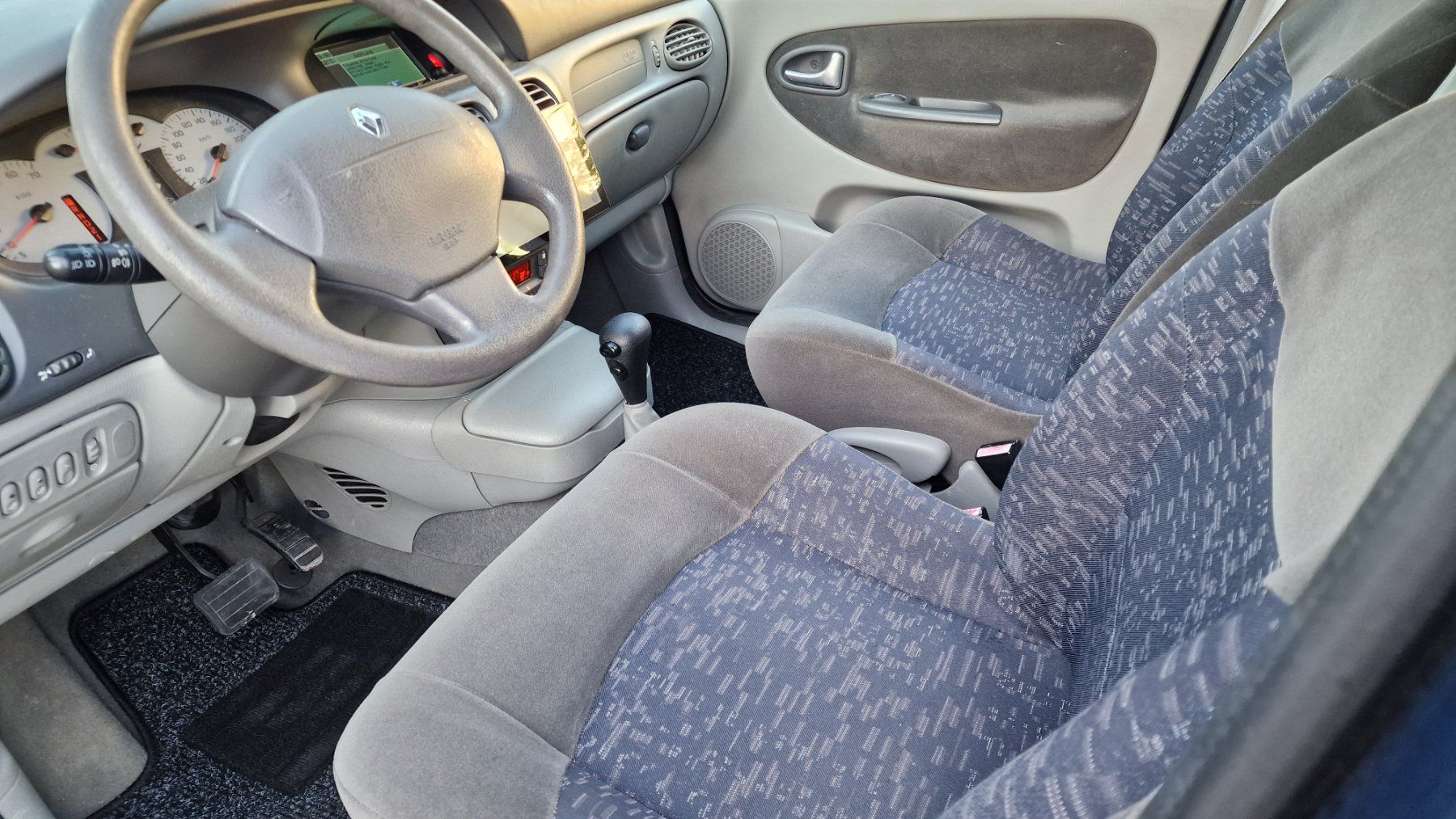 Renault Automobili: Renault Scenic Automat – Usato da Arbon venduto da .Tropxe. 6