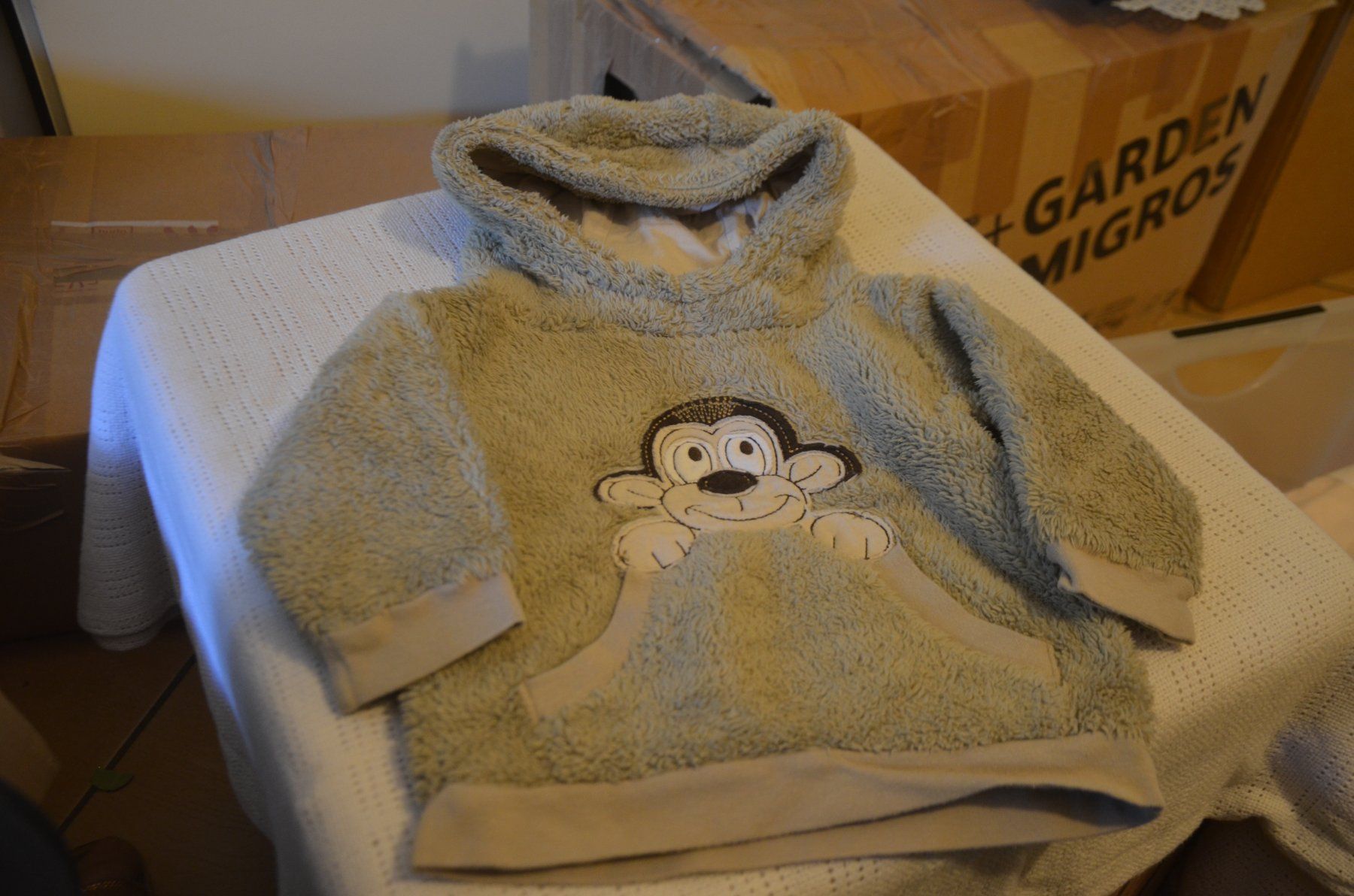 Pullover & Sweatshirts: TAILLE 74 - PLUSCH PULLOVER – Gebraucht aus Chiasso von Dolly015