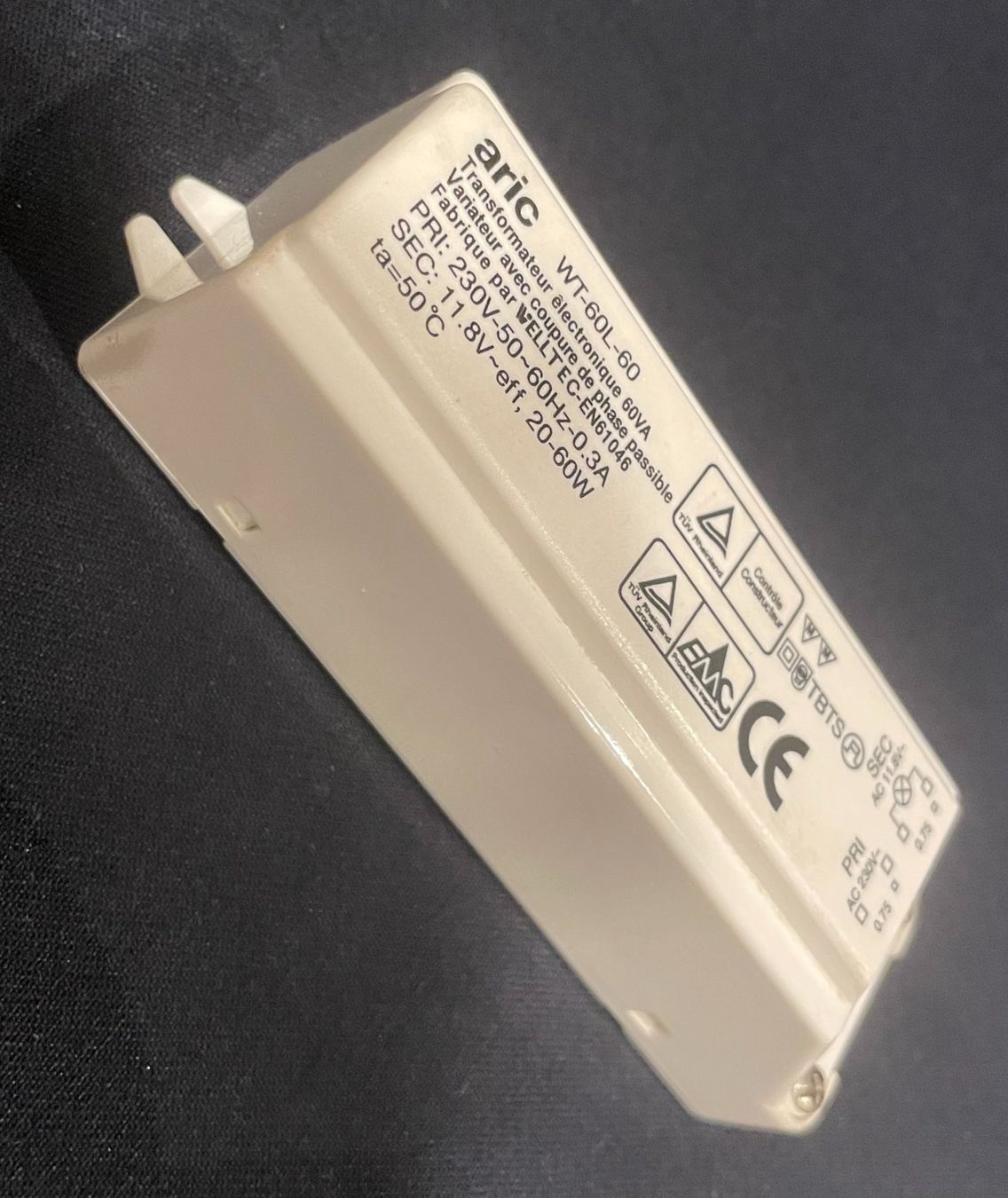 Componenti elettronici: Aric Trafo WT-60L-60 60VA Halogen Transformator gebraucht – Usato da Bern venduto da Chraebu2 1