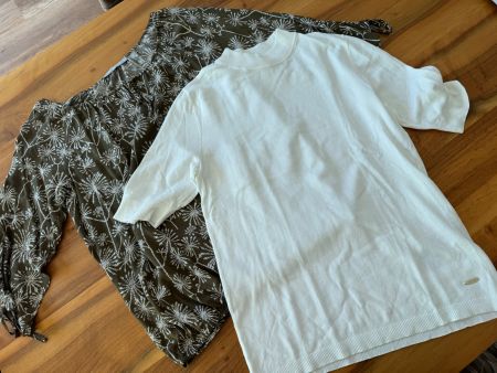 Betty&Co Bluse Khaki/Weiss und Strick T-Shirt edel Gr. 38 NW