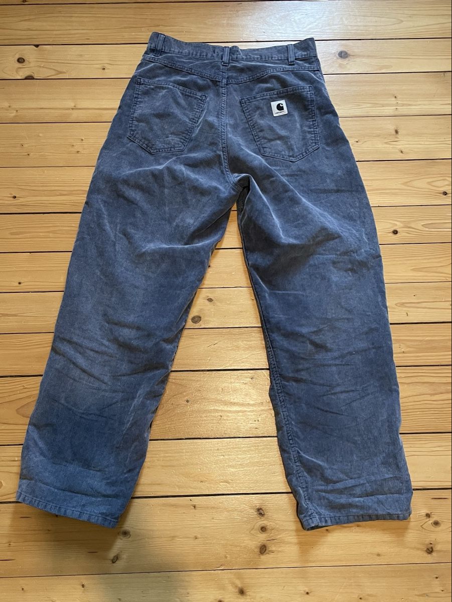 Carhartt Hosen: Carhartt Hose Loose – Gebraucht aus Olten von louisamariia 1