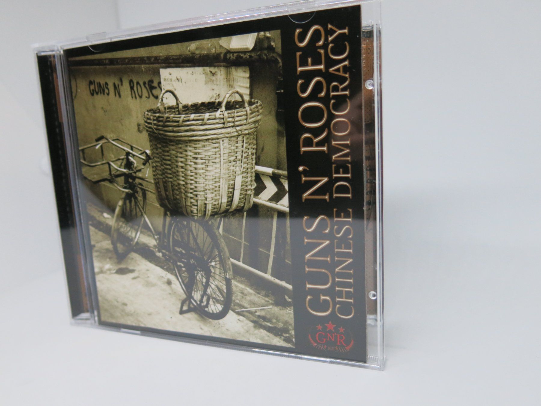 CDs: CD Guns N' Roses – Chinese Democracy – Gebraucht aus Ernetschwil von
