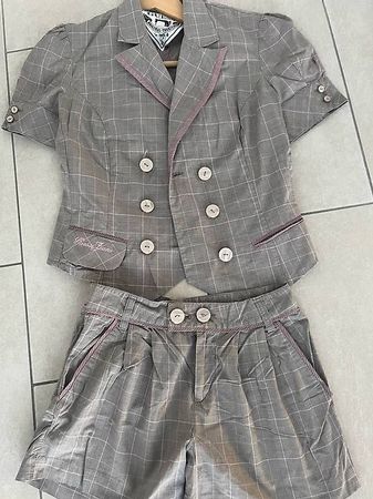 Blazer & shorts Guess