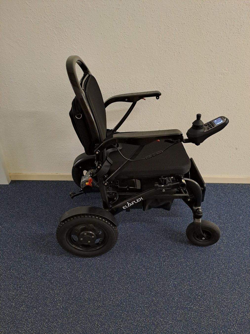 Sedie a rotelle: elektrischer Rollstuhl Eloflex C3 – Usato da Neuhausen am Rheinfall venduto da khitsch70