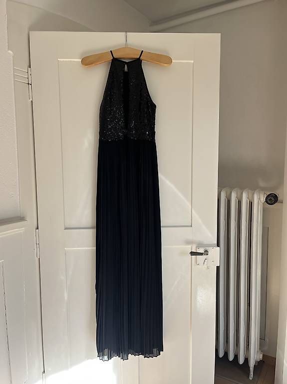Vestiti: Abendkleid schwarz mit Pailletten – Usato da Thun venduto da noe_5tzm 1