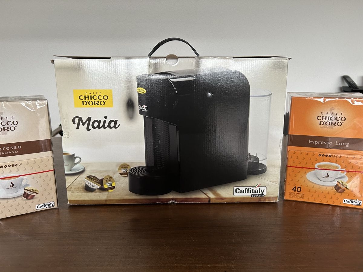 Chicco Macchine per caffè & Macchine per espresso: Kaffeemaschine plus 80 Kapseln – Nuovo e nell'imballaggio originale da Rotkreuz venduto da Lazzarini