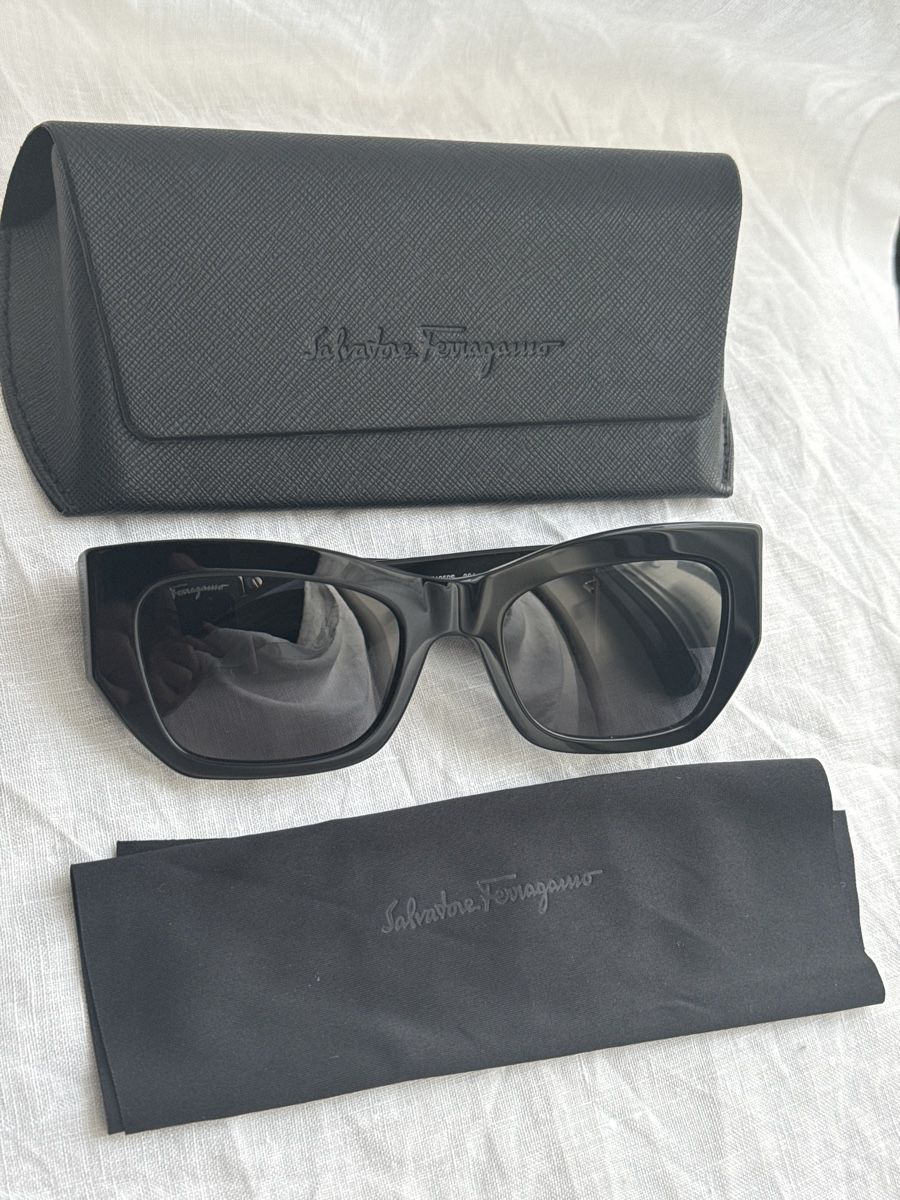 Salvatore Ferragamo Occhiali & Lenti: Salvatore Ferragamo Sonnenbrille schwarz – Nuovo (secondo la descrizione) da Brütten venduto da Rod816